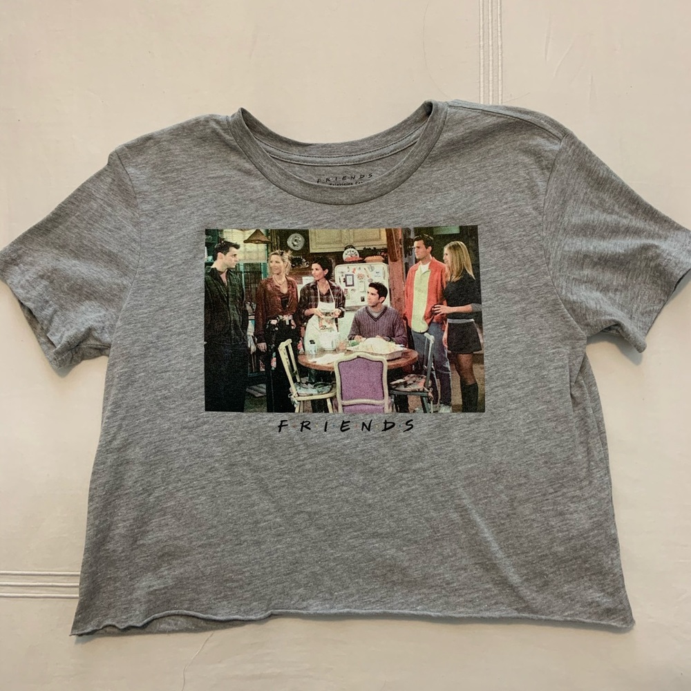 ~F•R•I•E•N•D•S crop/cutoff Tee~